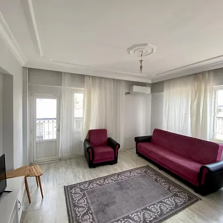 Deniz 400 Metre Esyali Lejlighed